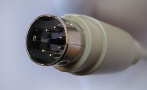 6-pin mini-DIN connector